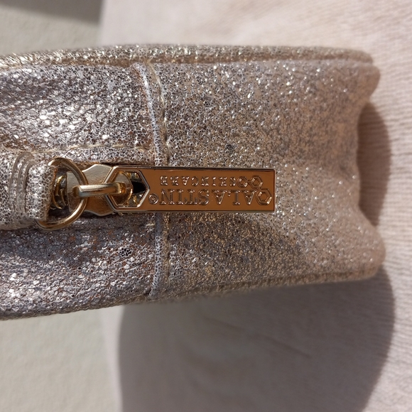 Alastin Skincare Cosmetic Bag - Picture 4 of 10